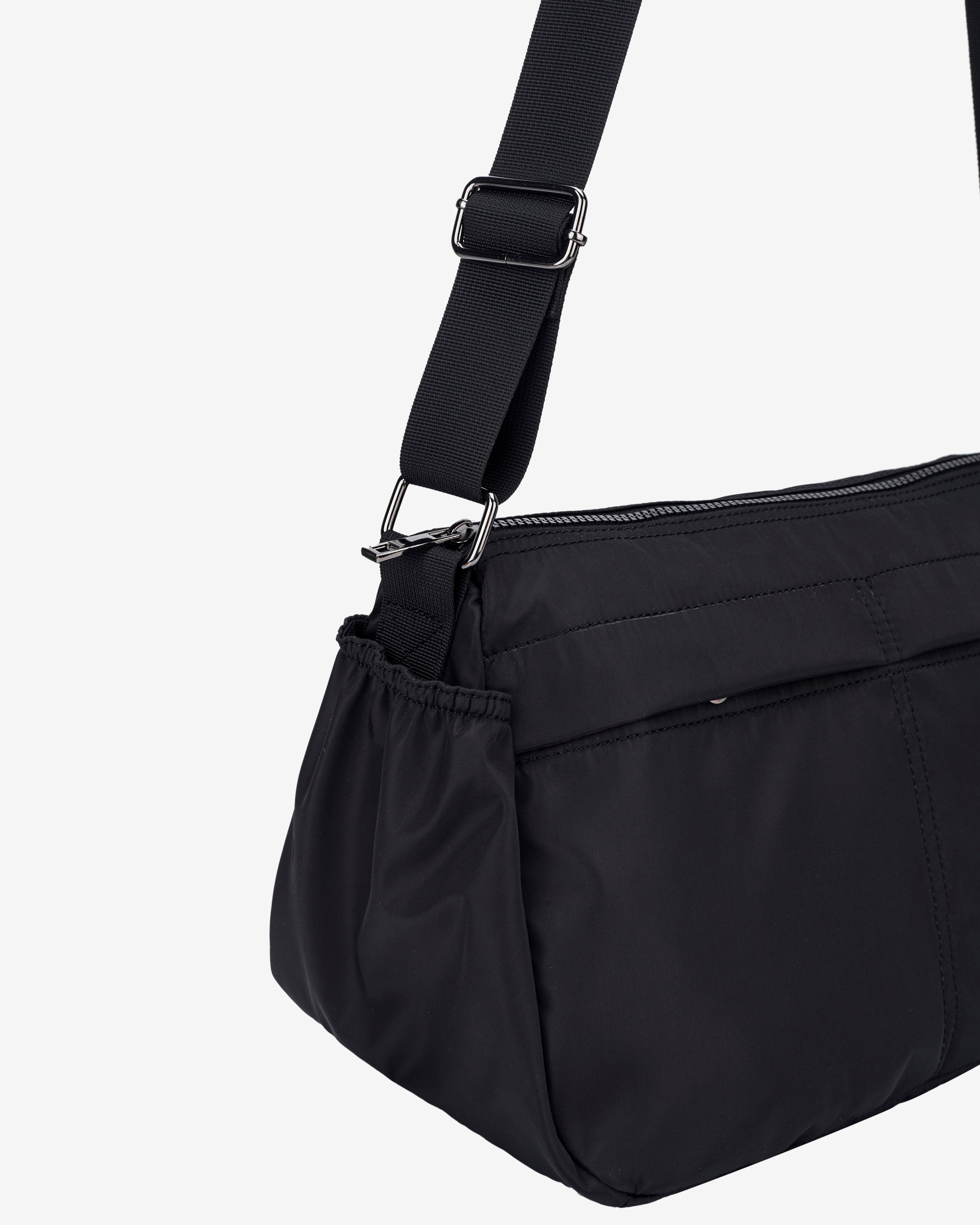 MESSENGER BAG - BLACK